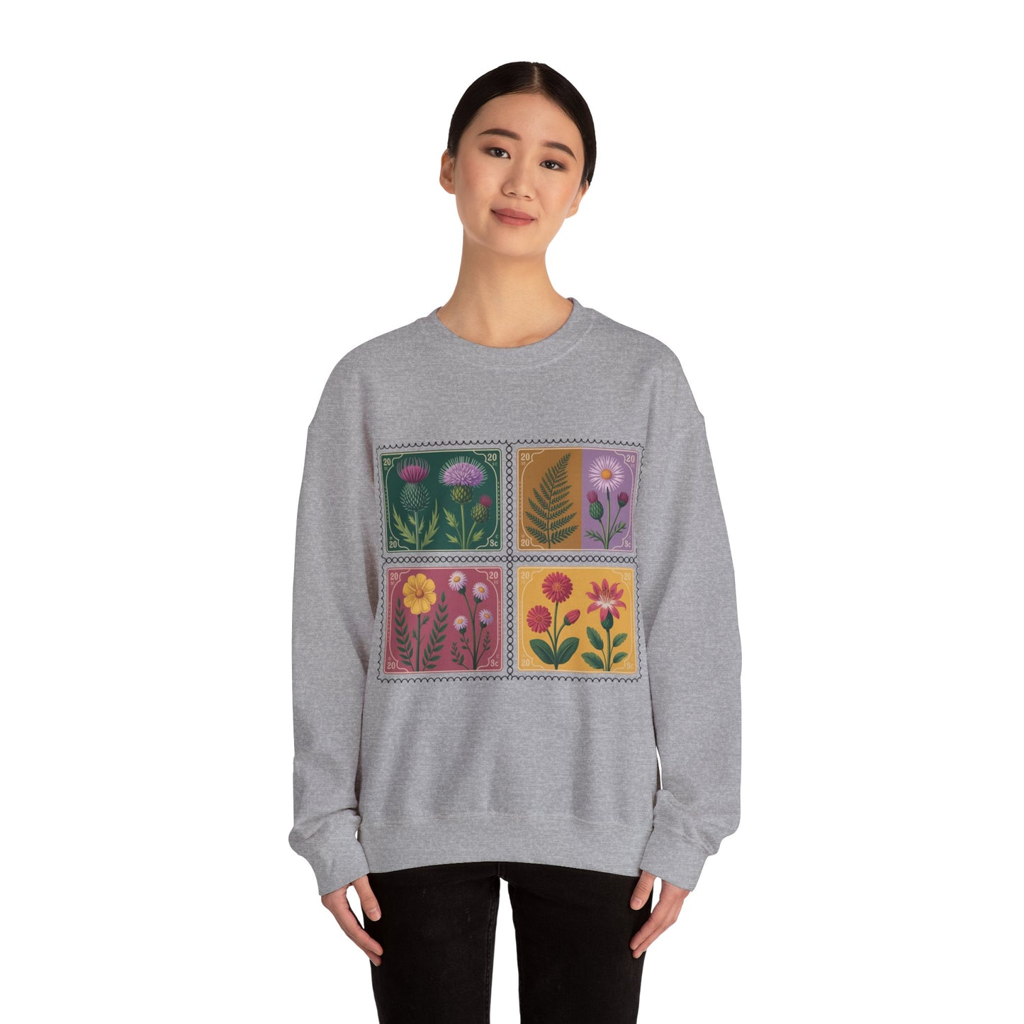 Woman Heavy Blend™ Crewneck Sweatshirt