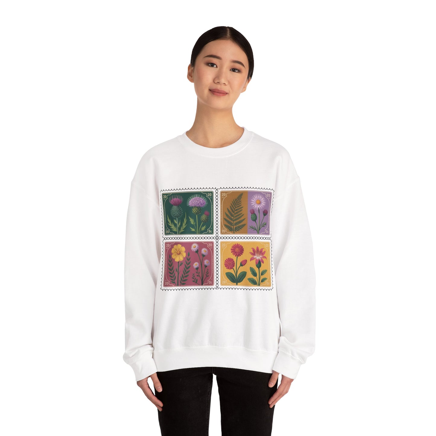 Woman Heavy Blend™ Crewneck Sweatshirt
