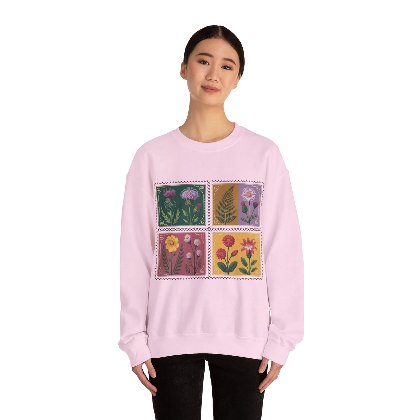 Woman Heavy Blend™ Crewneck Sweatshirt