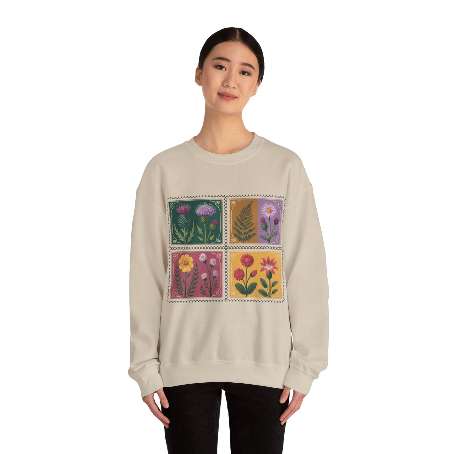 Woman Heavy Blend™ Crewneck Sweatshirt